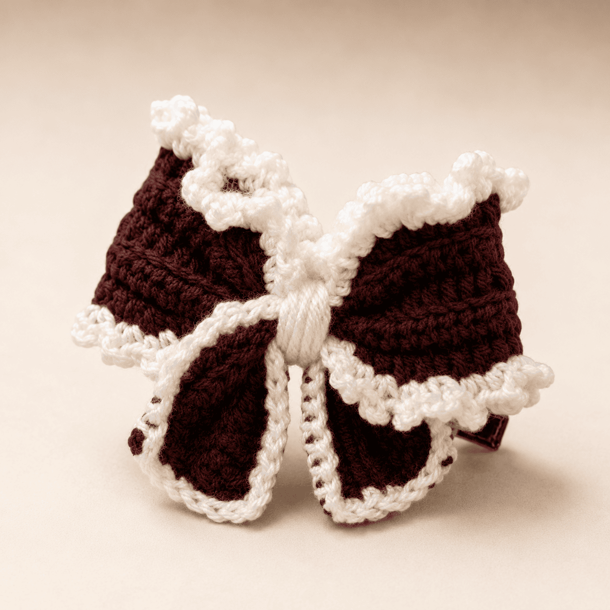 Snow Trim Crochet Bow Hair Clip - Image 1